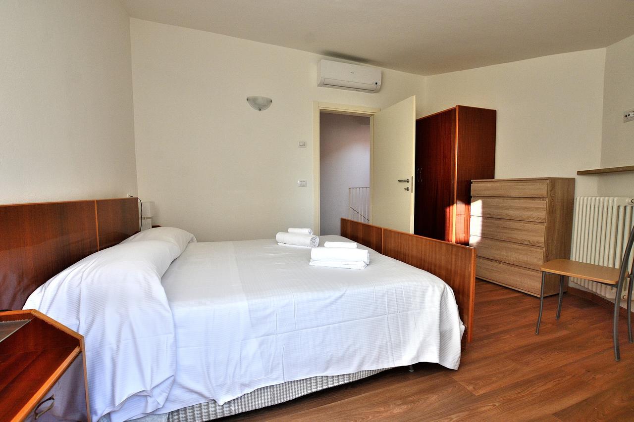 Apartment Del Pescatore Torri Del Benaco Buitenkant foto